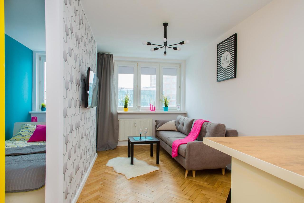 Cozy Studio Next To Central Station Apartment Varşovia Exterior foto